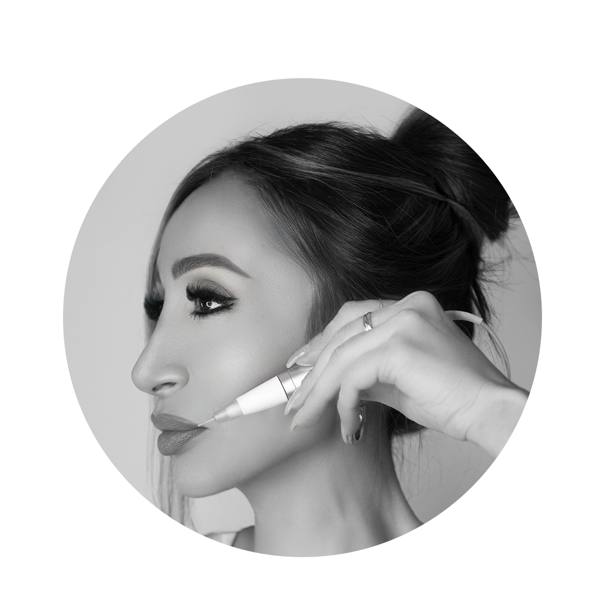 stephanie-sportes-portrait-b&w